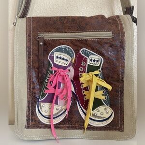 Canvas tennis shoe messenger bag EUC super cute!